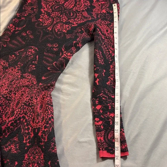 Alexander McQueen Wool Blend Lace Pattern Dress Red Black Stretch Fit n  Flare Sm